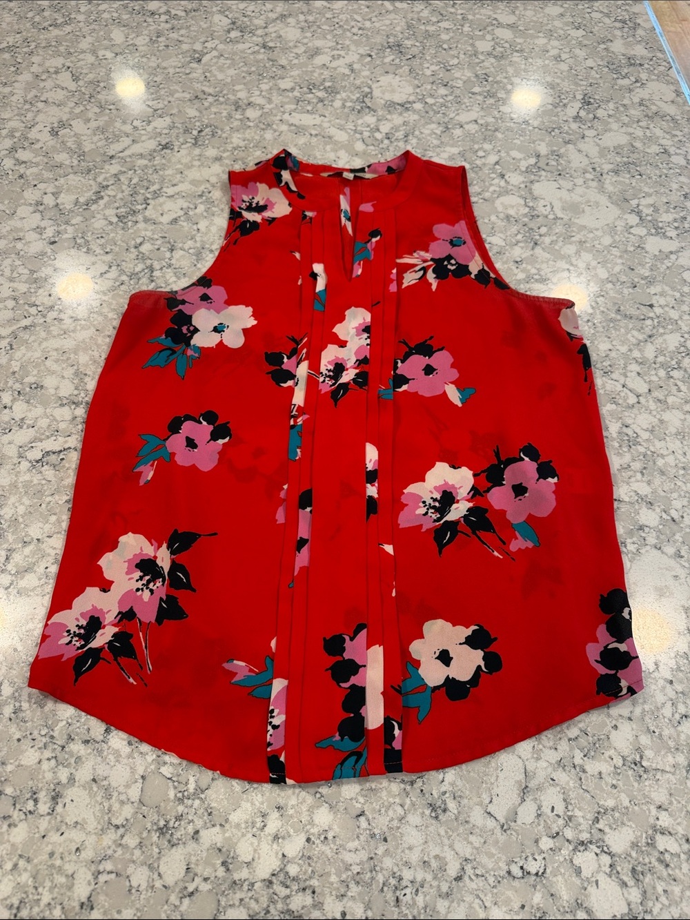 41 Hawthorn Red Floral Pleated Sleeveless Camisole size S